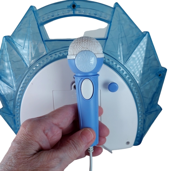 Disney© Frozen 2 Sing Along Mic Boombox Karaoke Toy Model FR-115.EMv1 TESTED - Picture 10 of 12